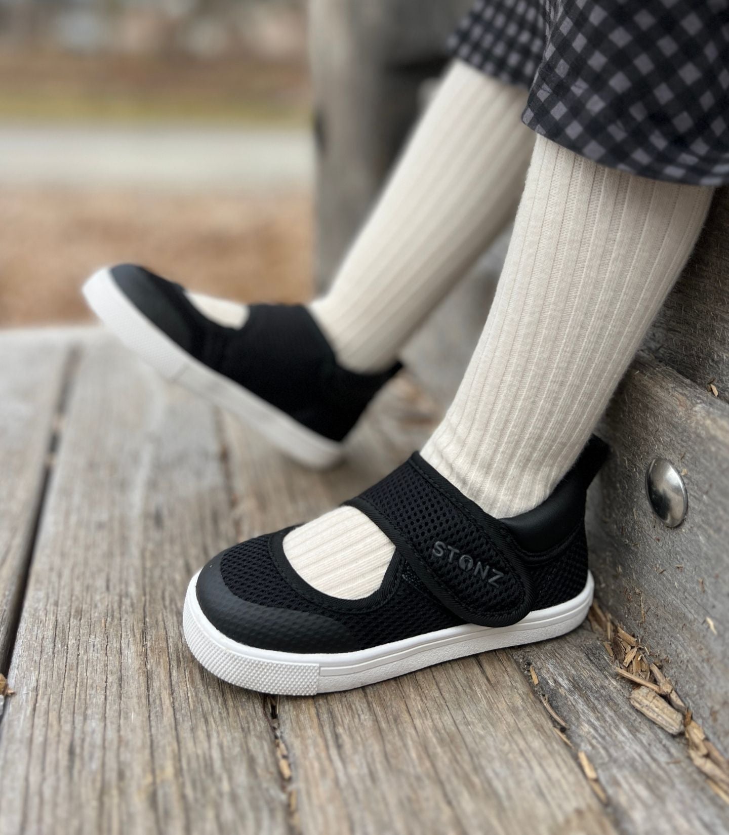  alt::Black