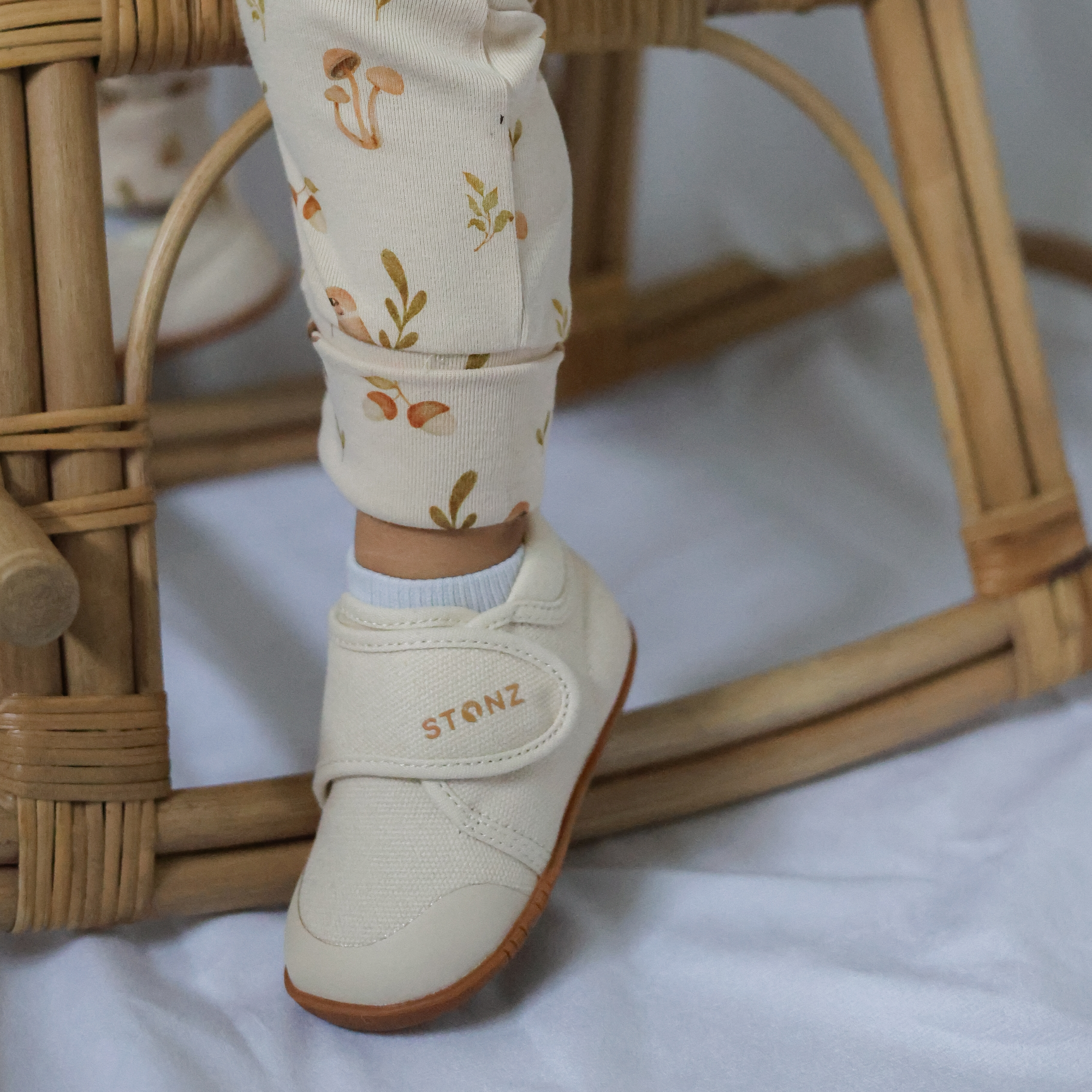 Cruiser Natural Shoes for Babies - Stonz alt::Oatmeal