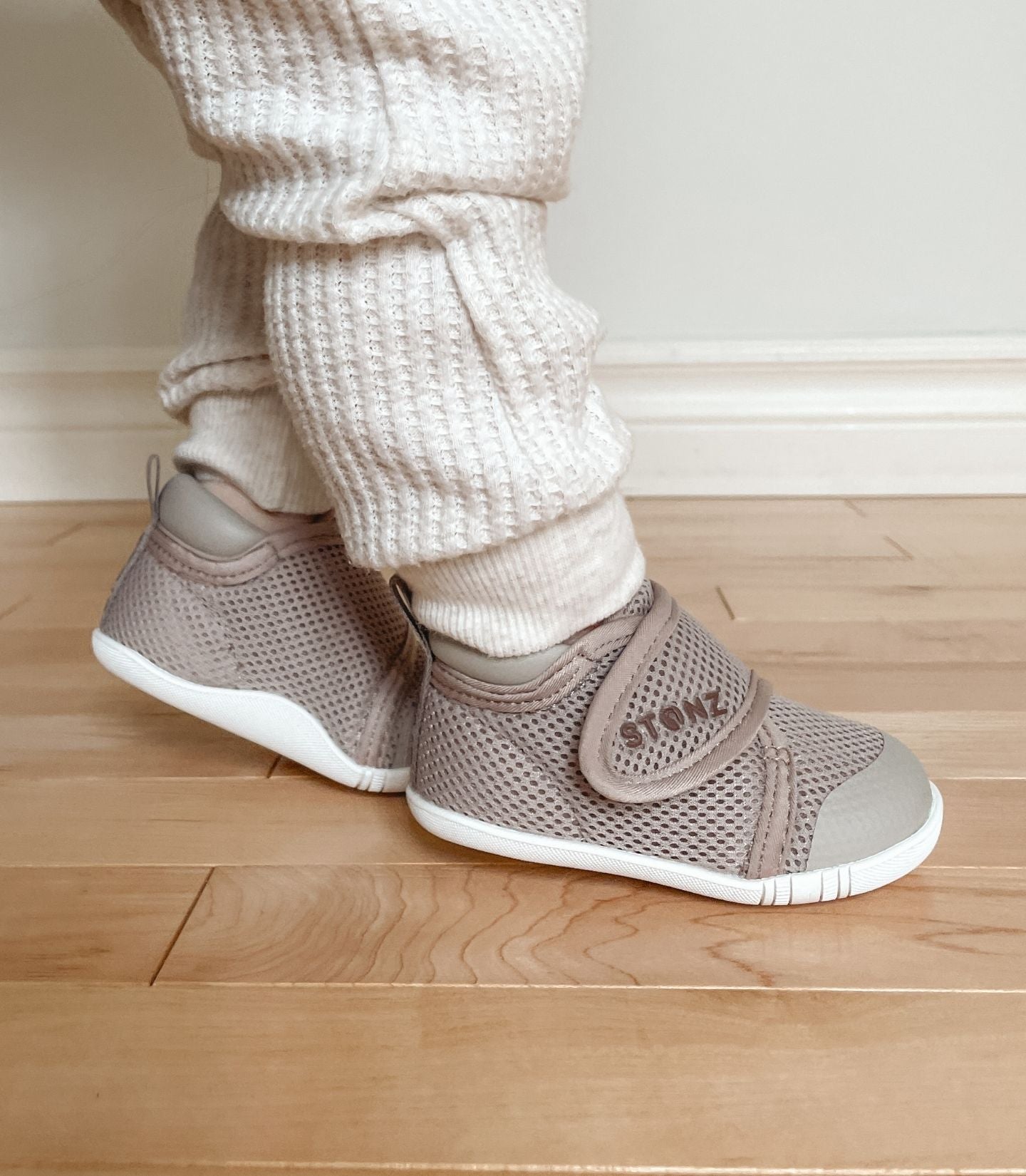 Cruiser Original Shoes for Babies - Stonz alt::Dune