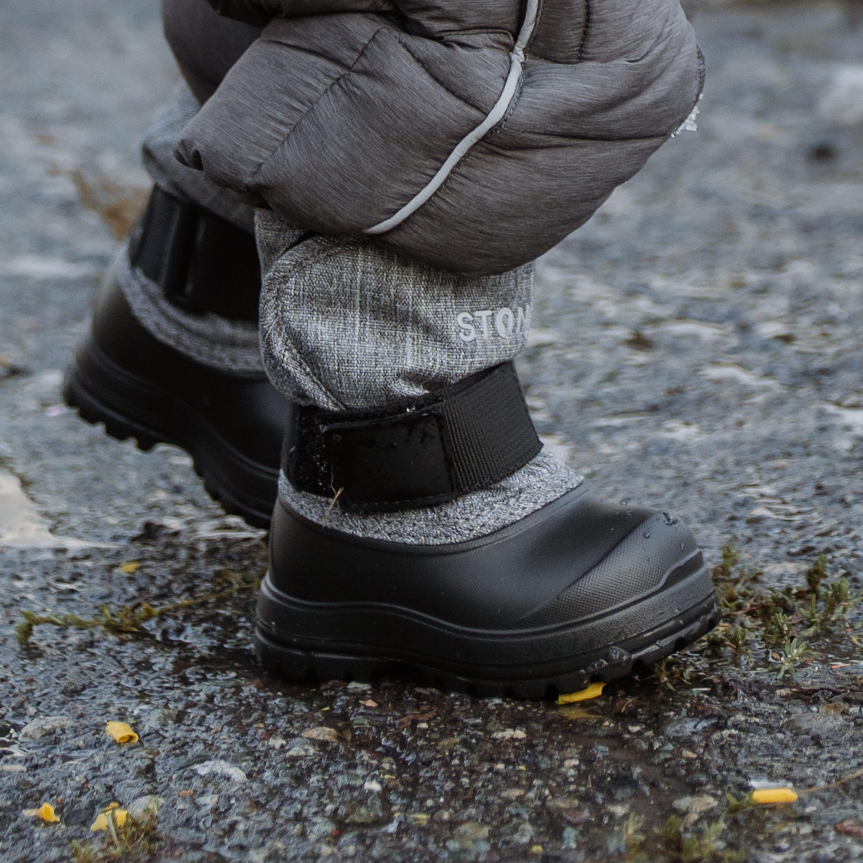 Trek Toddler Lightweight Insulated Winter Boot - Stonz alt::Heather Grey