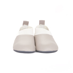 Stonz Yale Soft Sole Baby Slipper in Dune - Ivory, made from all vegan materials. Front view.