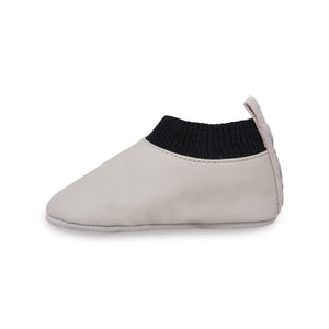 Stonz Yale Soft Sole Baby Slipper in Ivory, made from all vegan materials. Side view.